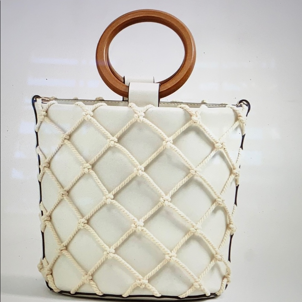 Mango Small Net Bucket Bag With Wood Handles